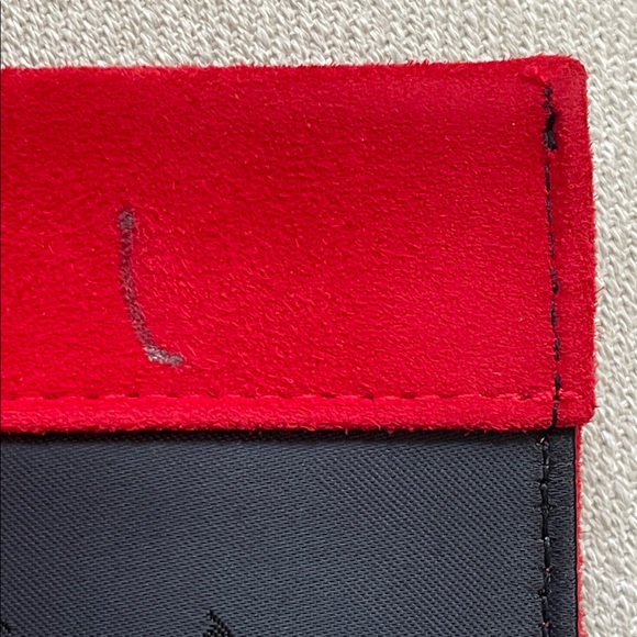 GORGEOUS RED "SUEDE FEEL" PURSE WITH GOLD AND SILVER - Picture 7 of 8